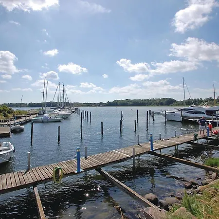 3 Bedroom Cozy In Apartamento Hejls